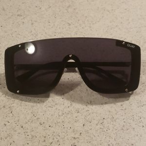 Quay Hold for Applause Sunglasses